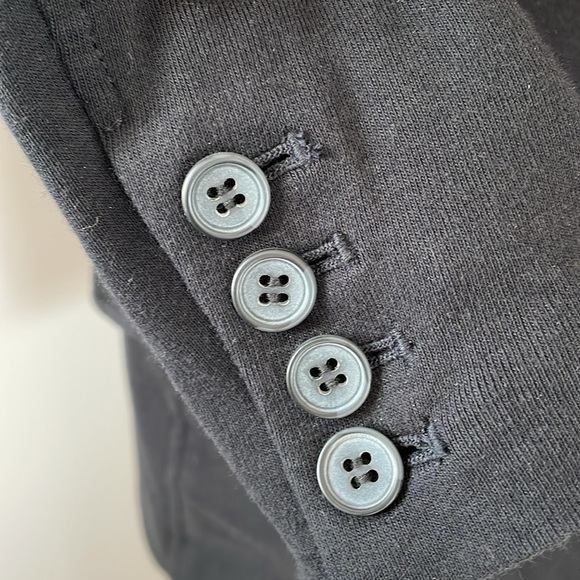 Aritzia Talula Blazer, Black, Size 0 - Picture 5 of 9